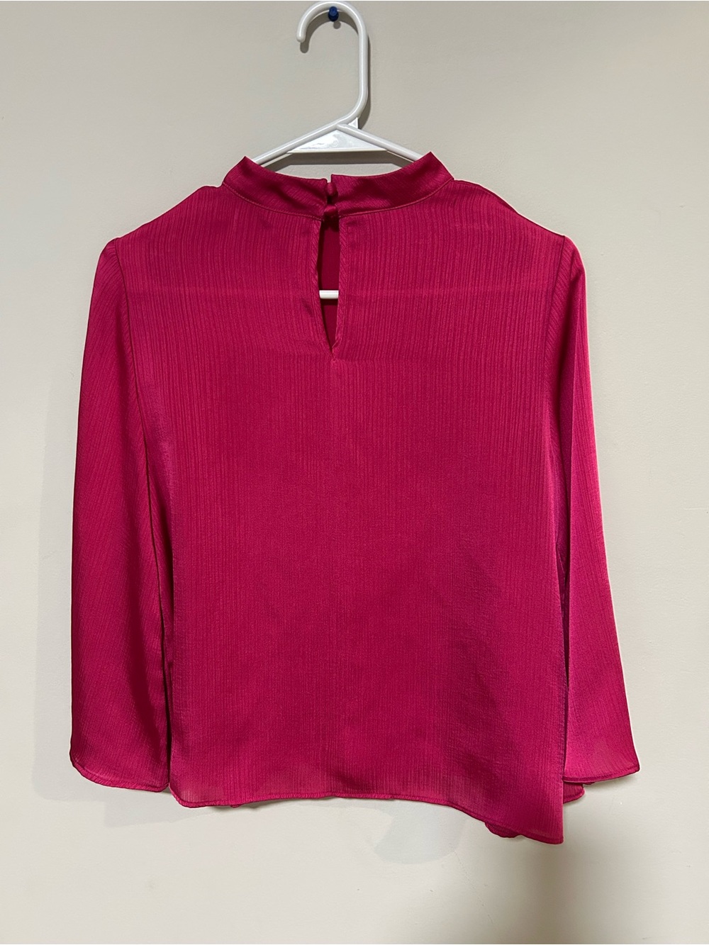 Zara Fuchsia Satin Textured Mock Neck Blouse - Size XS 0413